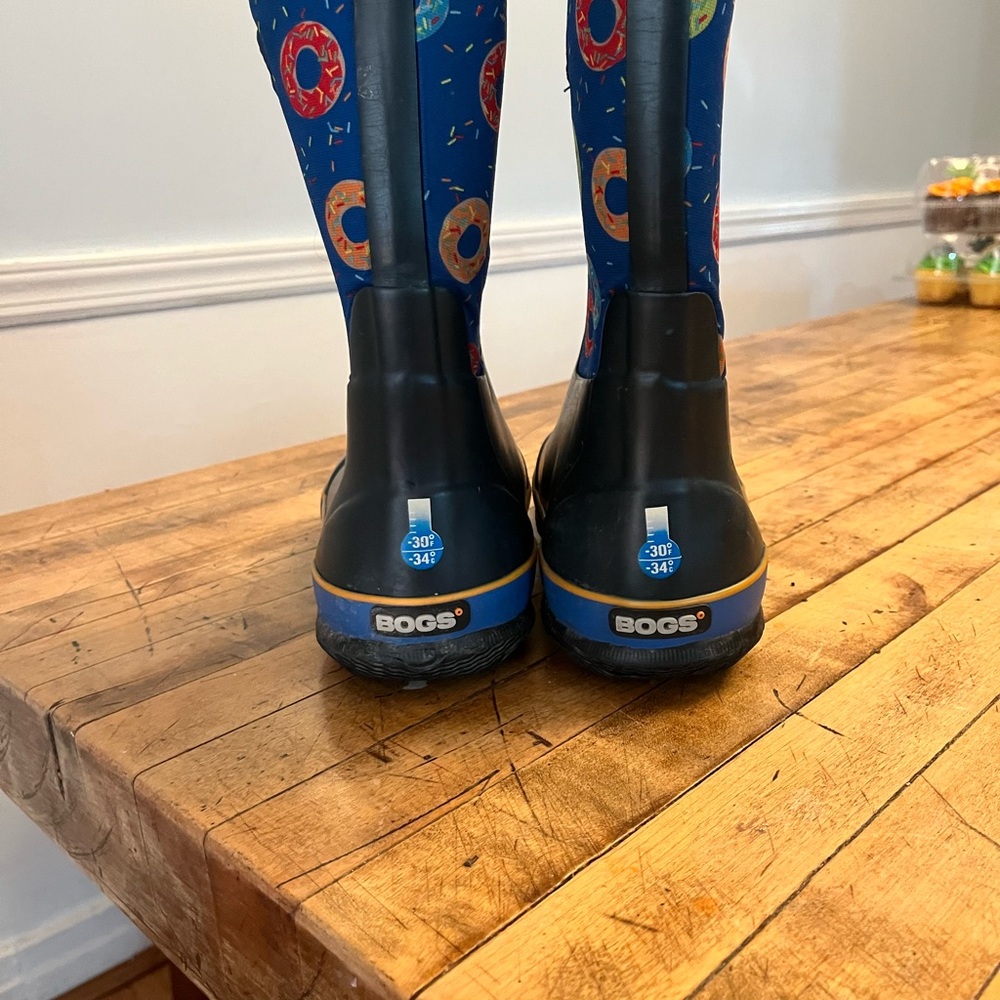 Bogs Kids' Navy Donut Pattern Boots